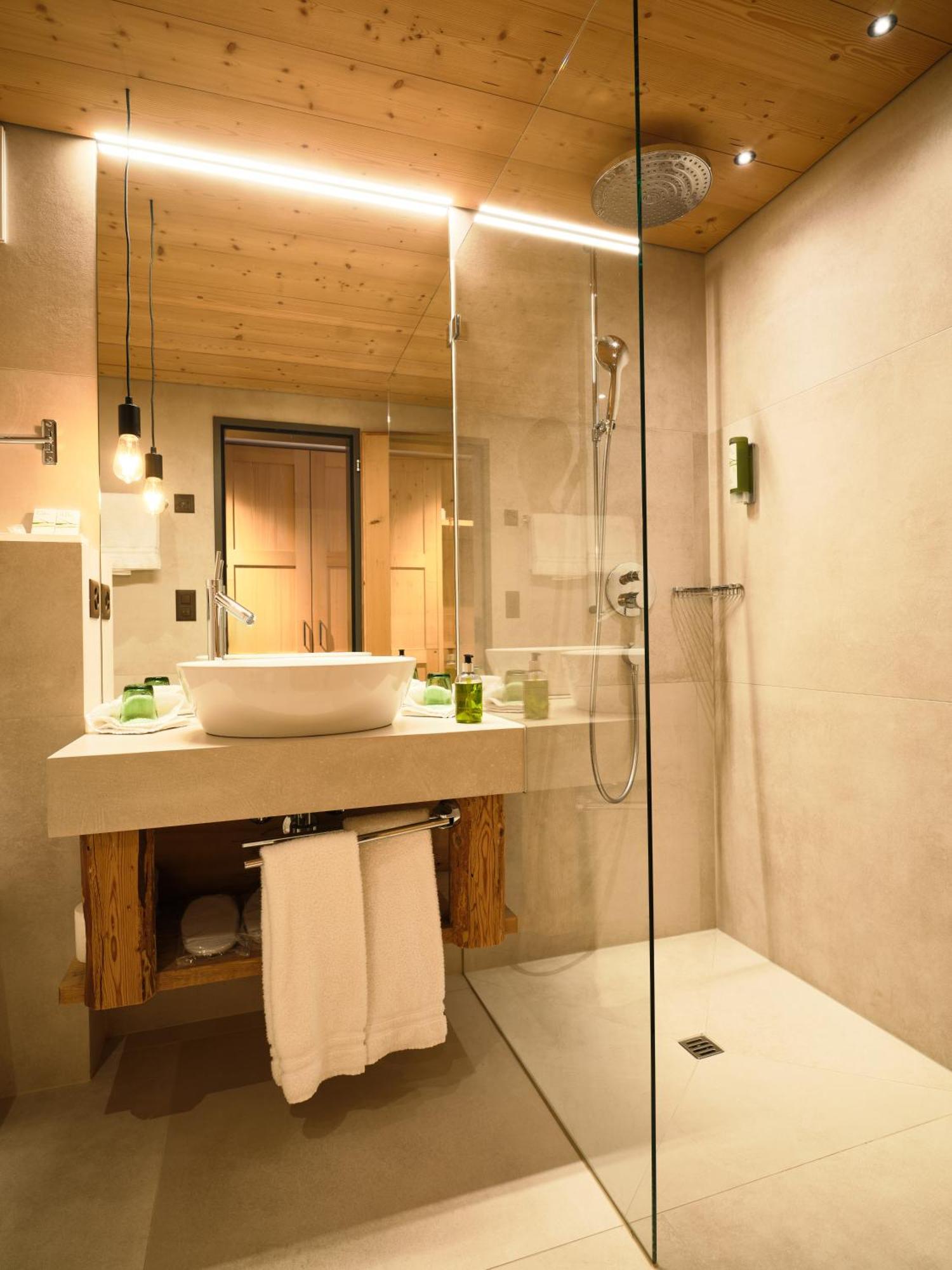 Hotel Le Grand Chalet Gstaad Exterior photo